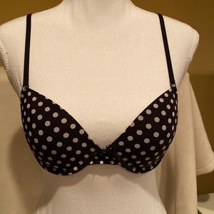 Victoria’s Secret love & pink bra 34B